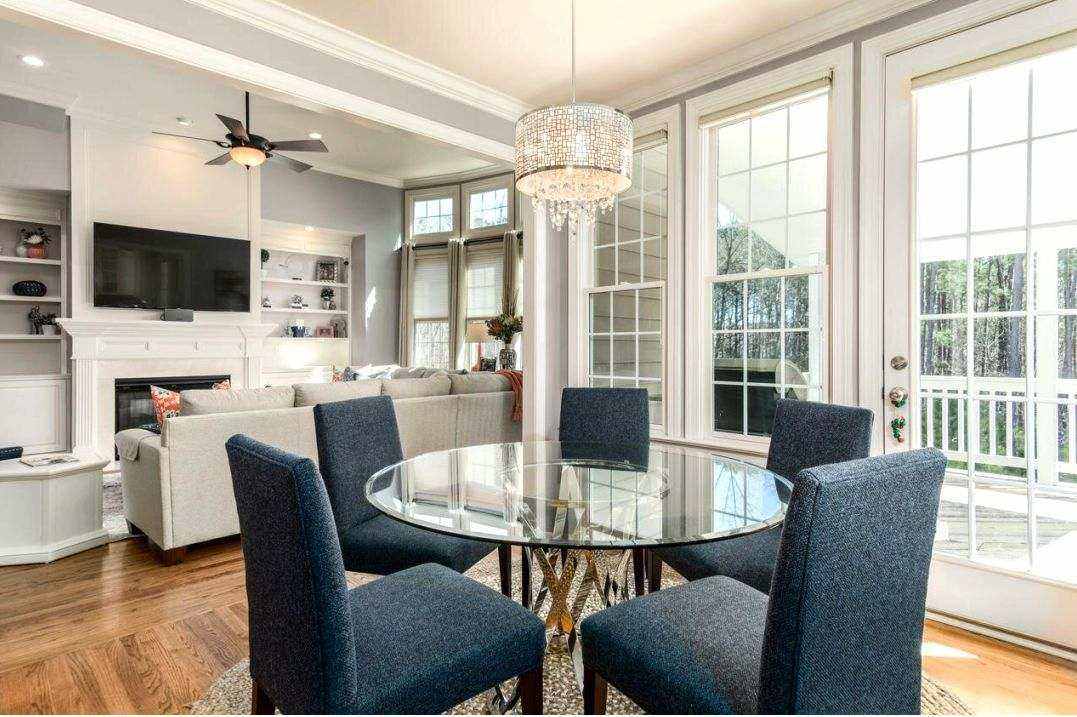 Coastal dining set